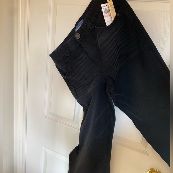 Democracy ‘Ab’solution Petite Straight Leg Jeans in Black - Picture 3 of 14